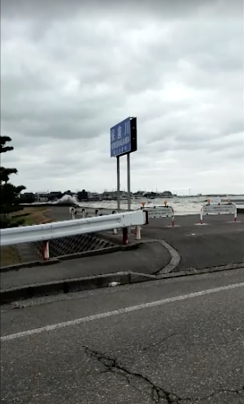 Gempa Jepang (Reuters TV)