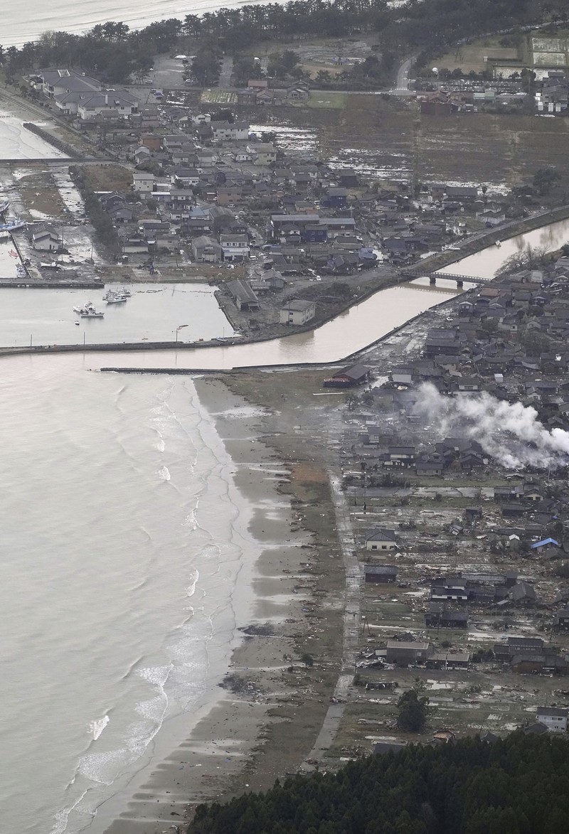 Gempa Jepang (Reuters TV) Gempa Jepang (Reuters TV)