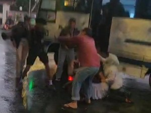 Horor Amukan 2 Pengamen ke Sopir Bus di Bogor