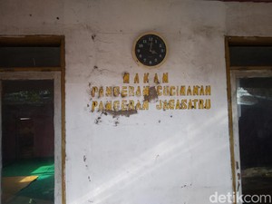 Mirisnya Kondisi Makam 3 Pangeran Berpengaruh di Cirebon
