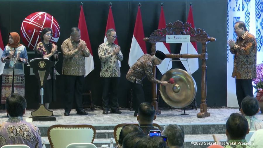 Wakil Presiden Republik Indonesia Ma'ruf Amin membuka Perdagangan BEI 2024 (Tangkapan Layar Youtube)