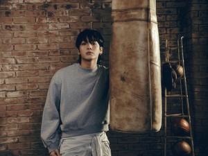 Dengan Kekuatan Jungkook, Topi Make Tokyo Great Again Sold Out