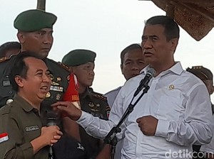 Respons Sambat Petani di Brebes, Mentan Ancam Cabut Izin Distributor Nakal