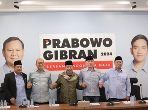 Pimpinan Ponpes Buntet Cirebon Doakan Prabowo-Gibran Menang Pilpres