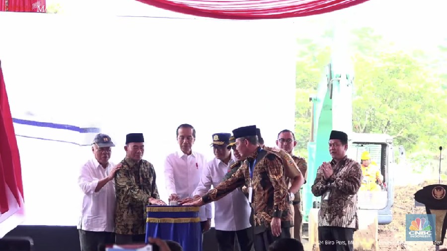 Presiden Jokowi Hadiri Pembinaan Petani Se-Provinsi Jawa Tengah, Banyumas, 2 Januari 2024 (Tangkapan Layar youtube)