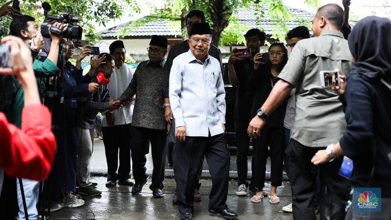 Sejumlah Tokoh Hadir di Rumah Duka Rizal Ramli. (CNBC Indonesia)