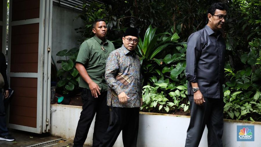 Sejumlah Tokoh Hadir di Rumah Duka Rizal Ramli. (CNBC Indonesia)