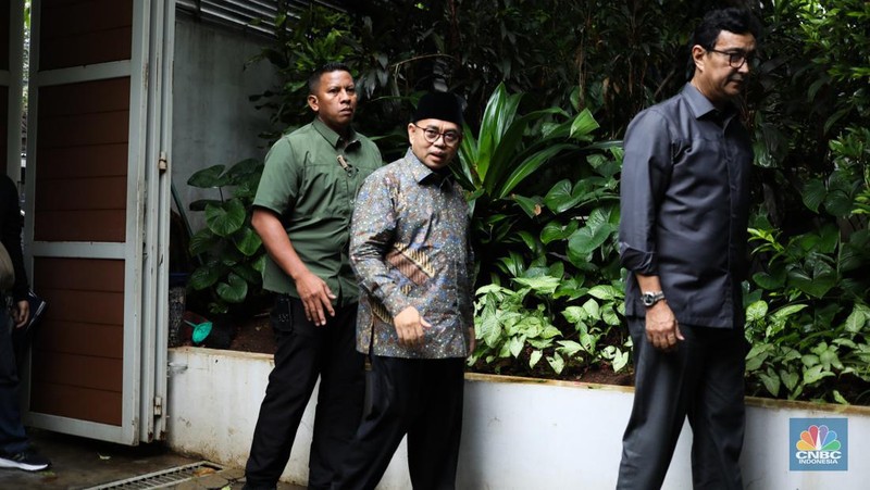 Sejumlah Tokoh Hadir di Rumah Duka Rizal Ramli. (CNBC Indonesia)