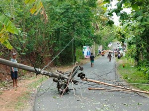 Hujan-Angin Kencang Landa Gunungkidul-Sleman, BMKG: Efek Awan Konvektif