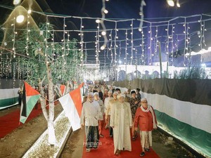 Viral Pernikahan Megah Anak Kiai Bangkalan Bertema Palestina