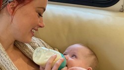 Amber Heard Umumkan Punya Bayi Kembar di Hari Ibu, Kini Punya 3 Anak