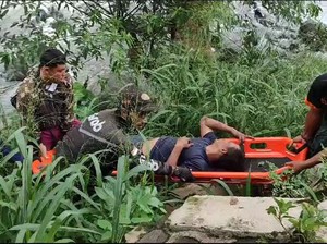 Sopir Pikap Lompat dari Jembatan Usai Hindari Debt Collector Luka di Kepala