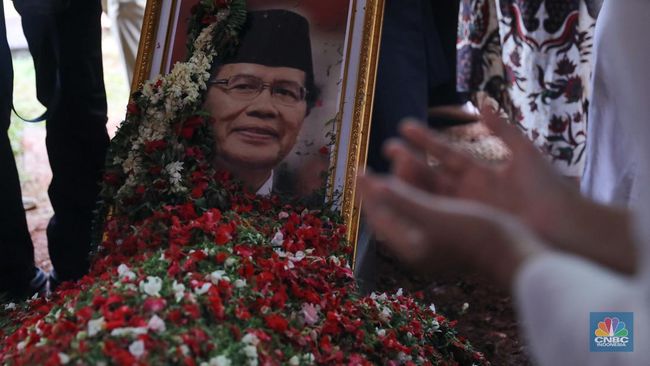 Former Coordinating Minister for Maritime Affairs Rizal Ramli Funeral and Burial Details