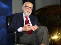 Warren Buffett Lewat, Ini Dia Trader Saham Tersukses di Dunia