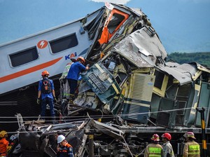 Deretan Kecelakaan Maut Jabar 2024, Ada KA Turangga Vs Commuter Line