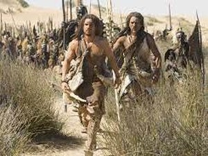 Sinopsis Film 10.000 BC: Tahta Tombak Putih Sang Putra Kepala Suku