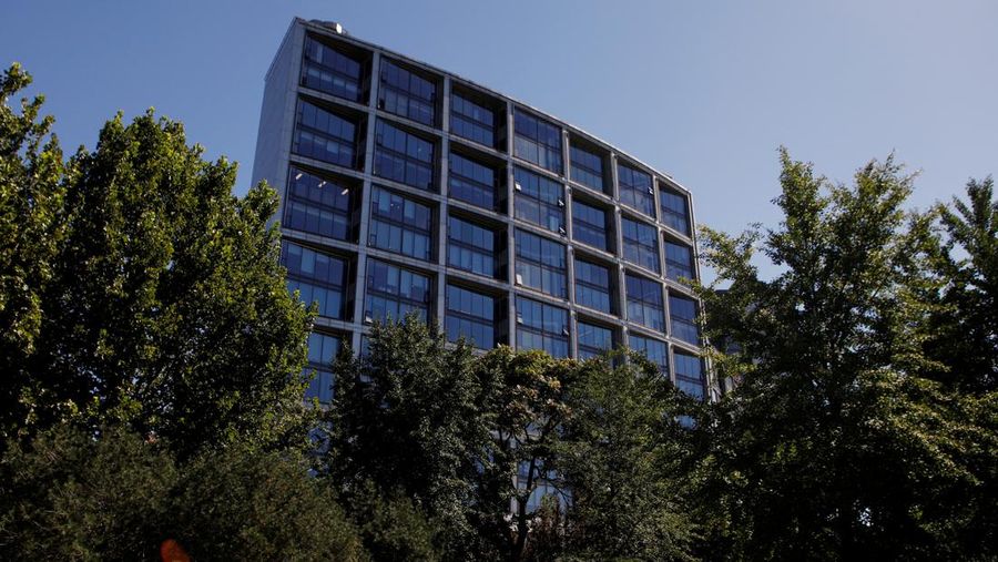 Gedung kantor Zhongzhi Enterprise Group di Beijing, Tiongkok. (REUTERS/Florence Lo/File Photo)