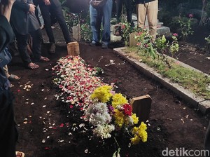 Pemakaman & Viral Pesan Dakwah Tentang Mati Julian Sang Masinis
