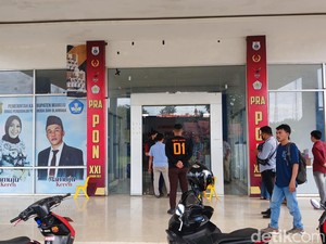 Polisi Geledah Kantor Disdikpora Mamuju Usai Kadis PMD Kena OTT Suap DAK