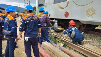 Evakuasi 2 Lokomotif KA Turangga-Bandung Raya Masih Berlangsung