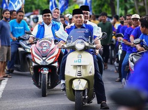 Penuh Antusias, Warga Pekalongan Jemput Zulhas Naik Motor & Pakai Selawat