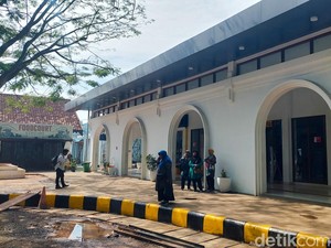 Imbas Tabrakan KA di Cicalengka, Anisa Pulang ke Majalaya Pakai Ojol