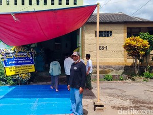 Tangis di Rumah Duka Julian, Masinis Korban Kecelakaan Kereta di Cicalengka