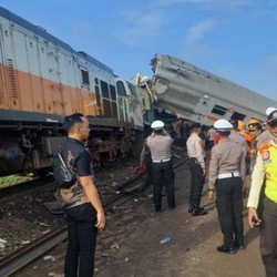 Ditjen KA Kirim Tim Evakuasi Kecelakaan 2 Kereta di Bandung