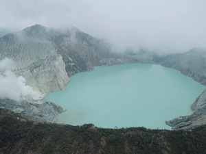 Pesona Kawah Ijen, Lokasi Wisatawan China Tewas Usai Jatuh Keserimpet Rok