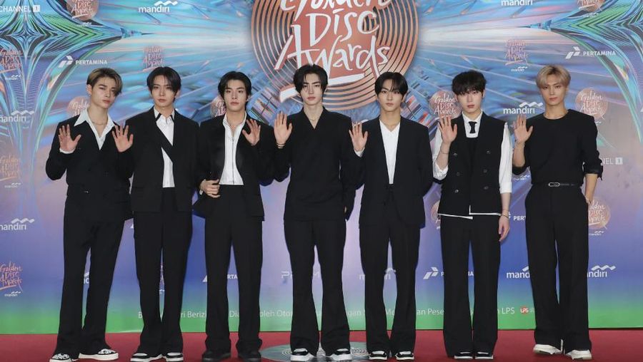 STAYC dalam acara Golden Disc Awards 2024 di Jakarta International Stadium (JIS). (Dok: Instagram @golden_disc)