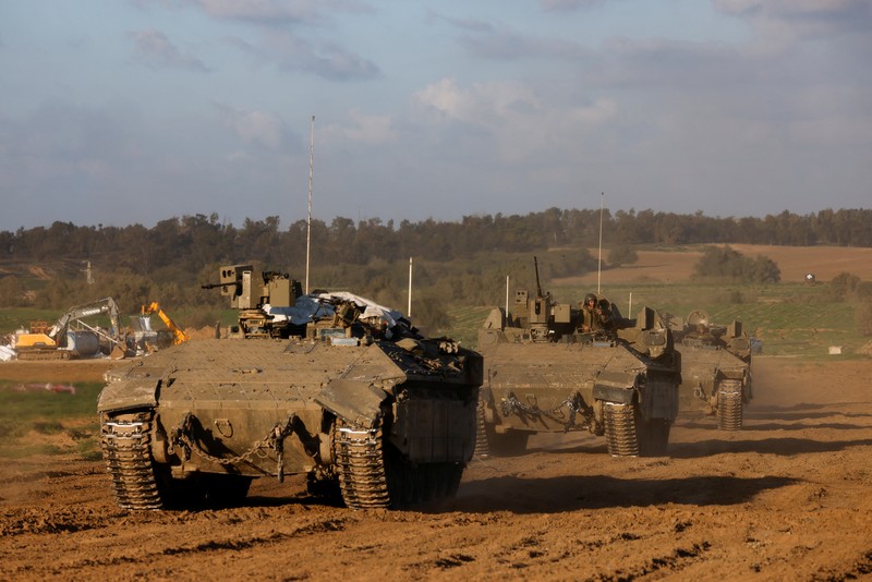 Israel dan Hizbullah saling baku tembak di perbatasan Lebanon di tengah kekhawatiran akan meluasnya perang di Gaza. (REUTERS/Amir Cohen) Israel dan Hizbullah saling baku tembak di perbatasan Lebanon di tengah kekhawatiran akan meluasnya perang di Gaza. (REUTERS/Amir Cohen)
