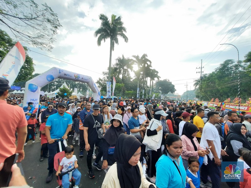 Jalan Santai HUT Inalum ke 48, di Lapangan Utama Tanjung Gading, Sei Suka, Batu Bara, Sumatera Selatan. Sabtu (6/1/2023). (CNBC Indonesia/Firda Dwi Muliawati)