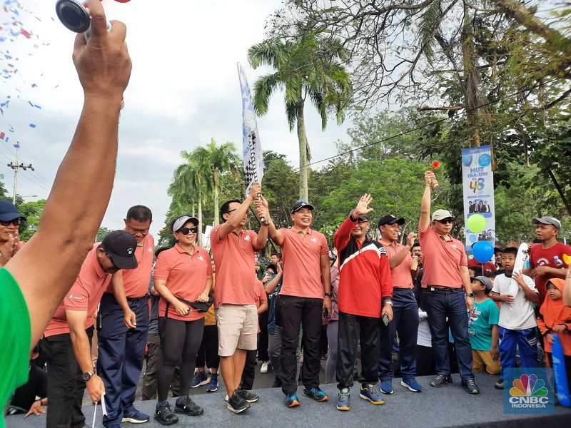 Jalan Santai HUT Inalum ke 48, di Lapangan Utama Tanjung Gading, Sei Suka, Batu Bara, Sumatera Selatan. Sabtu (6/1/2023). (CNBC Indonesia/Firda Dwi Muliawati) Jalan Santai HUT Inalum ke 48, di Lapangan Utama Tanjung Gading, Sei Suka, Batu Bara, Sumatera Selatan. Sabtu (6/1/2023). (CNBC Indonesia/Firda Dwi Muliawati)