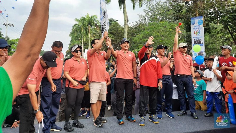 Jalan Santai HUT Inalum ke 48, di Lapangan Utama Tanjung Gading, Sei Suka, Batu Bara, Sumatera Selatan. Sabtu (6/1/2023). (CNBC Indonesia/Firda Dwi Muliawati)