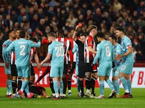 Mengenal Kartu Anyar yang Bakal Diperkenalkan di Sepakbola