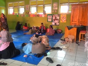 Suara Pengungsi Korban Longsor Gunung Anaga yang Minta Direlokasi