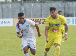 Gresik United Gagal Bawa Poin dari Biak gegara Penalti Menit 93