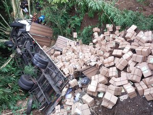 Truk yang Masuk Jurang di Semarang Bawa Surat Suara DPRD Magelang