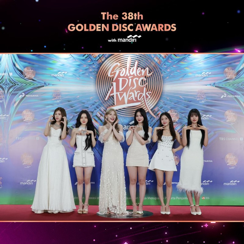 STAYC dalam acara Golden Disc Awards 2024 di Jakarta International Stadium (JIS). (Dok: Instagram @golden_disc)