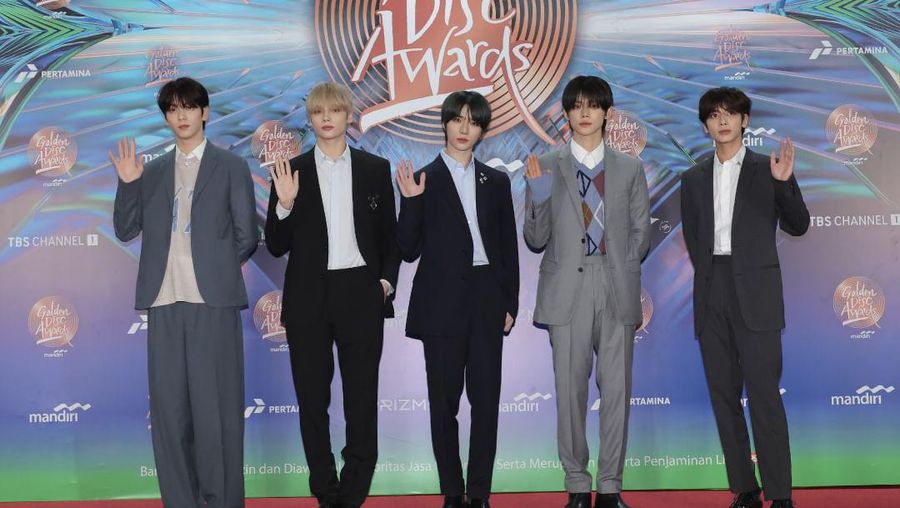 STAYC dalam acara Golden Disc Awards 2024 di Jakarta International Stadium (JIS). (Dok: Instagram @golden_disc)