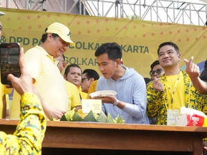 Airlangga & Gibran Dapat Sambutan Meriah di Lomba Senam Gemoy