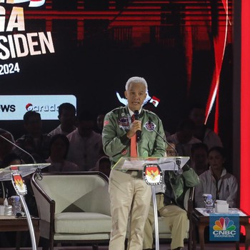 Gaya Ganjar-Mahfud di Debat Capres, Pakai Jaket Bomber-Kaca Mata Hitam