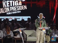 Gaya Ganjar-Mahfud di Debat Capres, Pakai Jaket Bomber-Kaca Mata Hitam