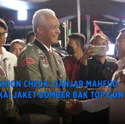 Video: Fashion Check: Ganjar Mahfud Pakai Jaket Bomber Bak Top Gun