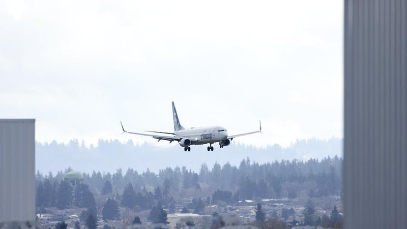 Maskapai penerbangan Amerika Serikat (AS) Alaska Airlines mengandangkan seluruh armada Boeing 737 Max 9 menyusul insiden pada salah satu unitnya. (AP Photo/Craig Mitchelldyer)