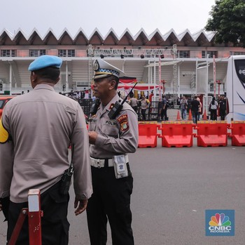 Potret Pengamanan Berlapis Istora Senayan Jelang Debat Capres