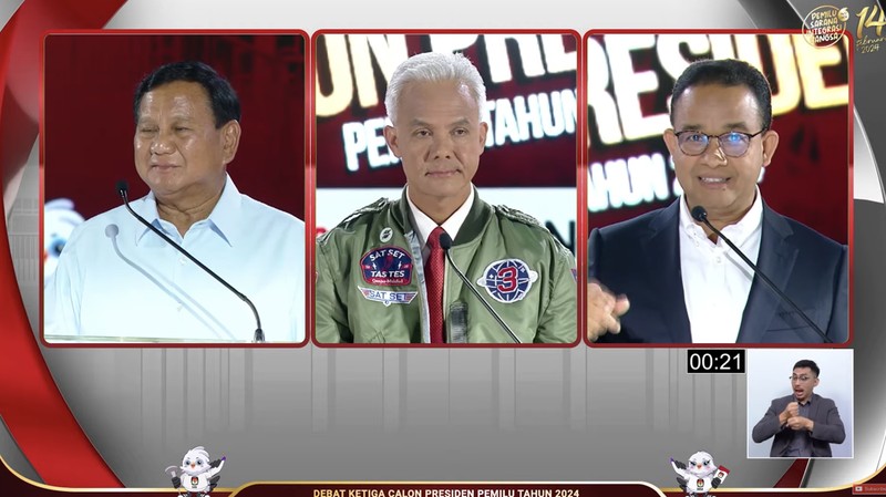 Pendukung Prabowo dalam debat ketiga yang digelar di Istora Senayan, kompleks Gelora Bung Karno (GBK) pada Minggu (7/1/2024). (վ/Faisal Rahman)