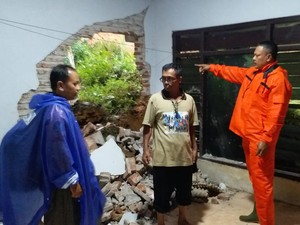 Longsor di Tulungagung Jebol Rumah Warga Usai Diguyur Hujan 2 Jam