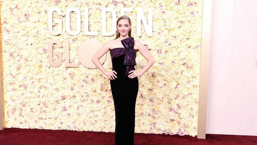 Amanda Seyfried menghadiri Penghargaan Golden Globes Tahunan ke-81 di Beverly Hills, California, AS, 7 Januari 2024. (REUTERS/Mike Blake)