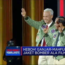 Video: Bahas Pertahanan, Ganjar-Mahfud Pakai Jaket Ala Film Top Gun